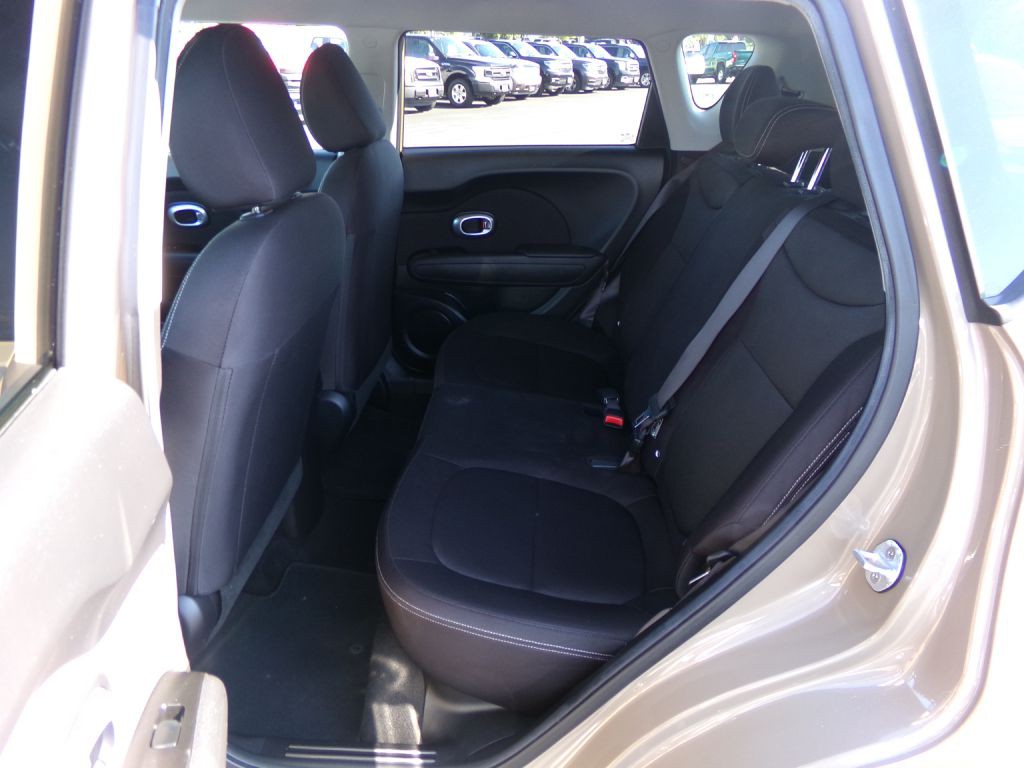 2016 Kia Soul Image 22