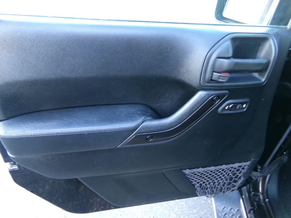 2017 Jeep Wrangler Unlimited Image 9