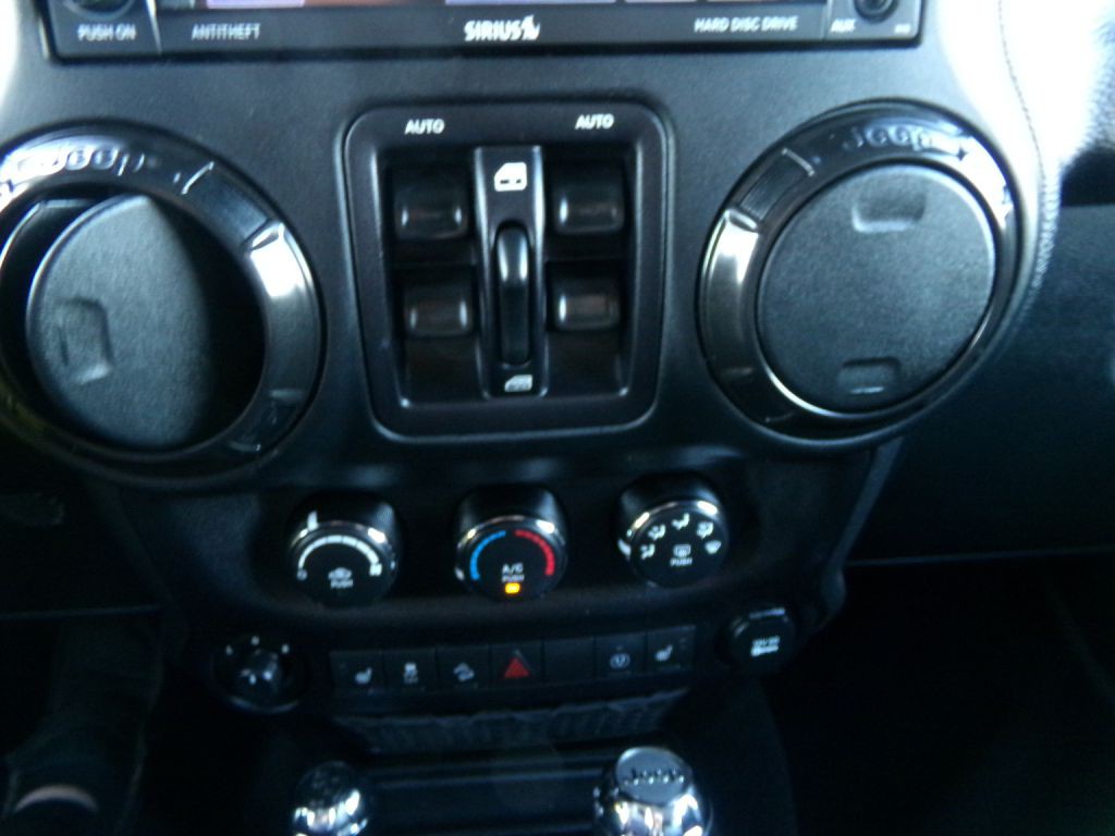 2017 Jeep Wrangler Unlimited Image 24