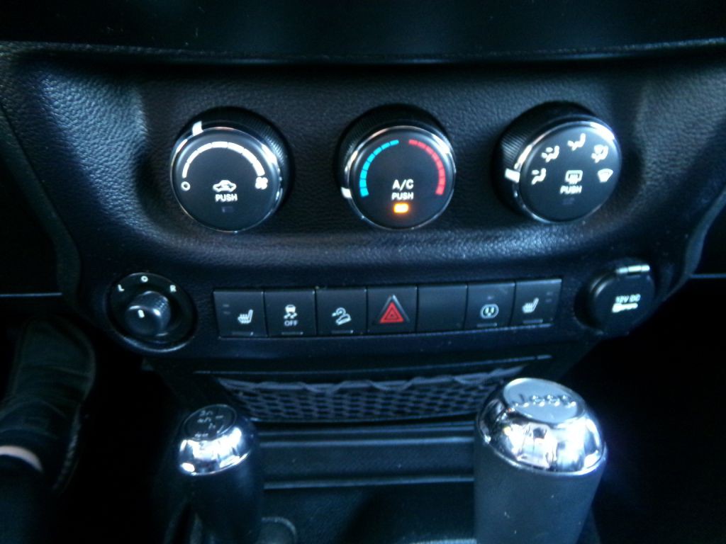 2017 Jeep Wrangler Unlimited Image 25