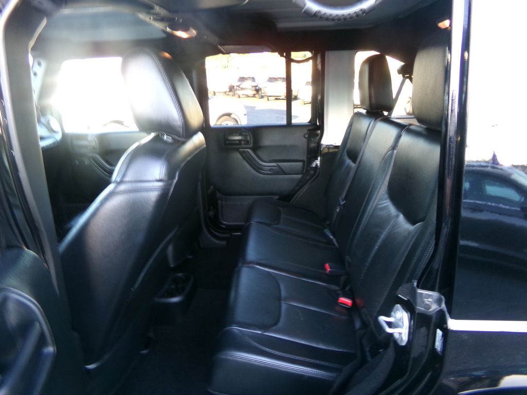 2017 Jeep Wrangler Unlimited Image 34