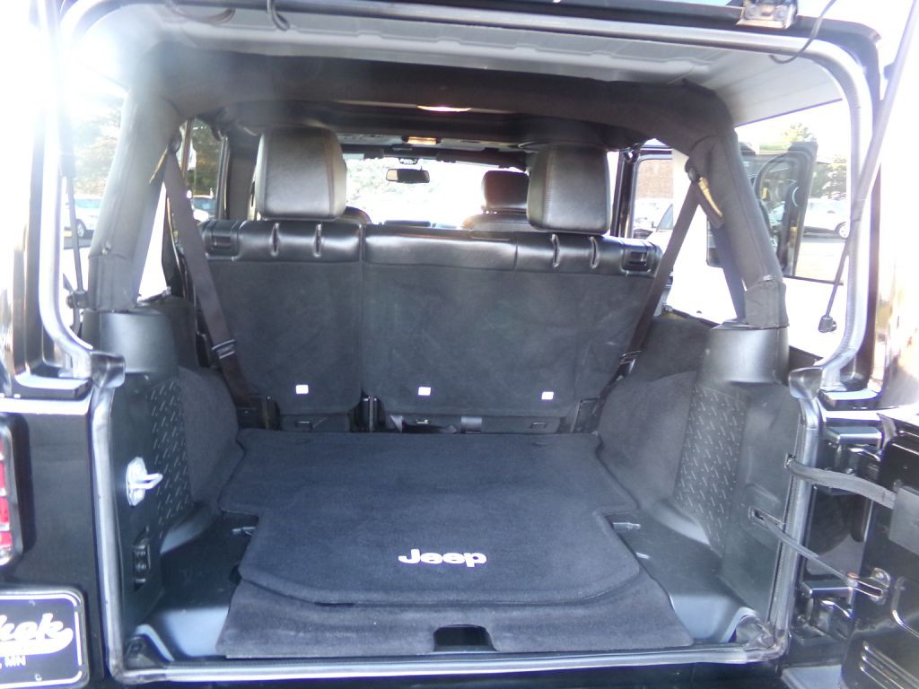 2017 Jeep Wrangler Unlimited Image 36