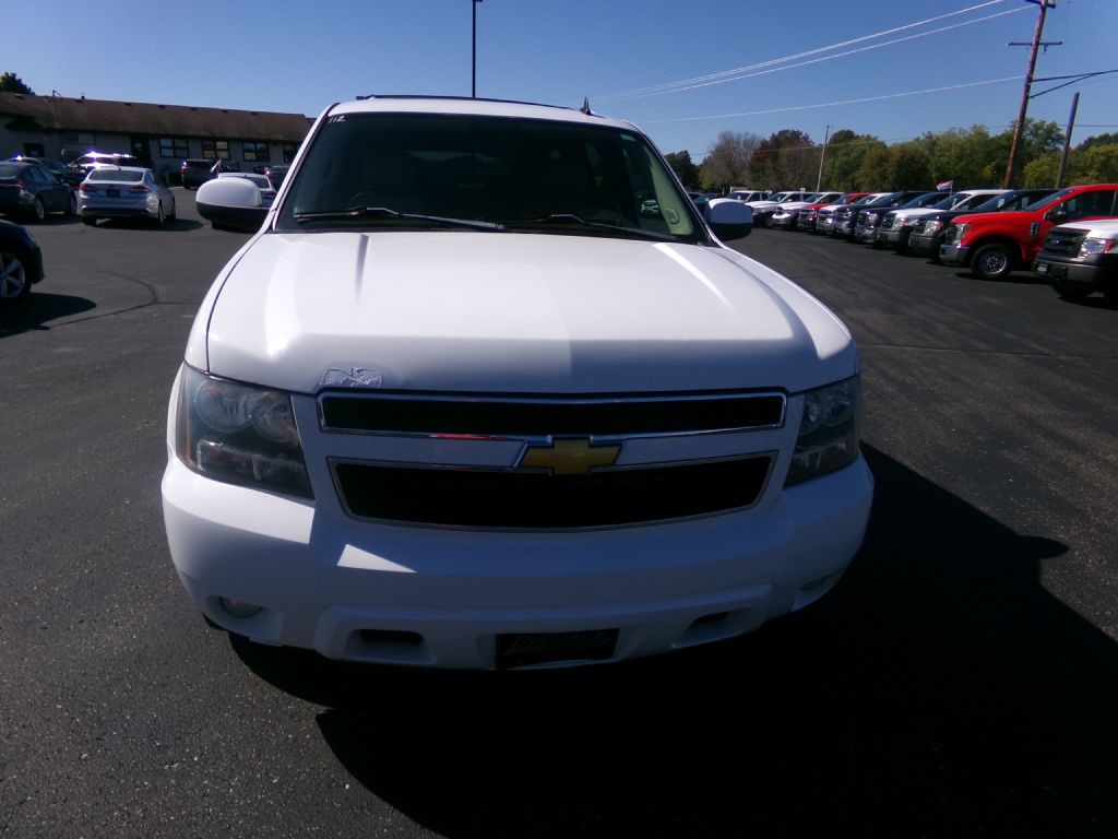 2012 Chevrolet Suburban Image 4