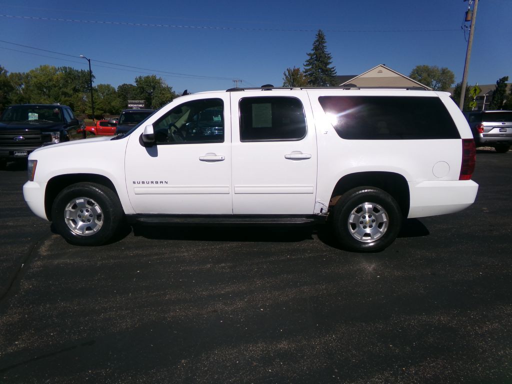 2012 Chevrolet Suburban Image 7