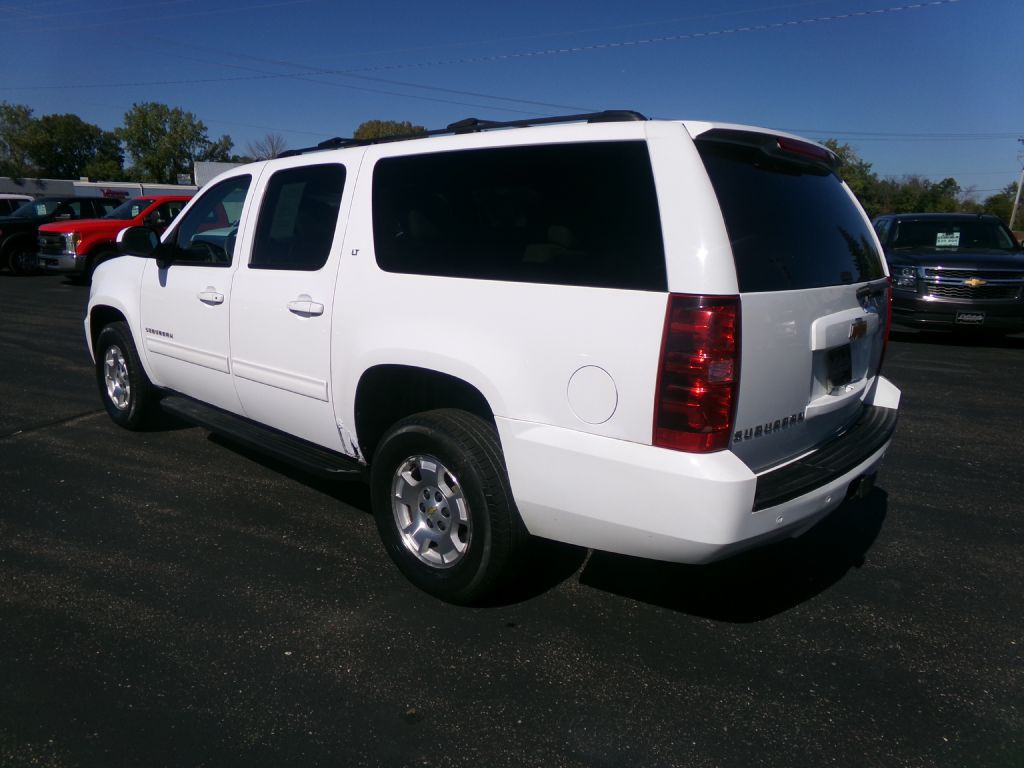 2012 Chevrolet Suburban Image 8