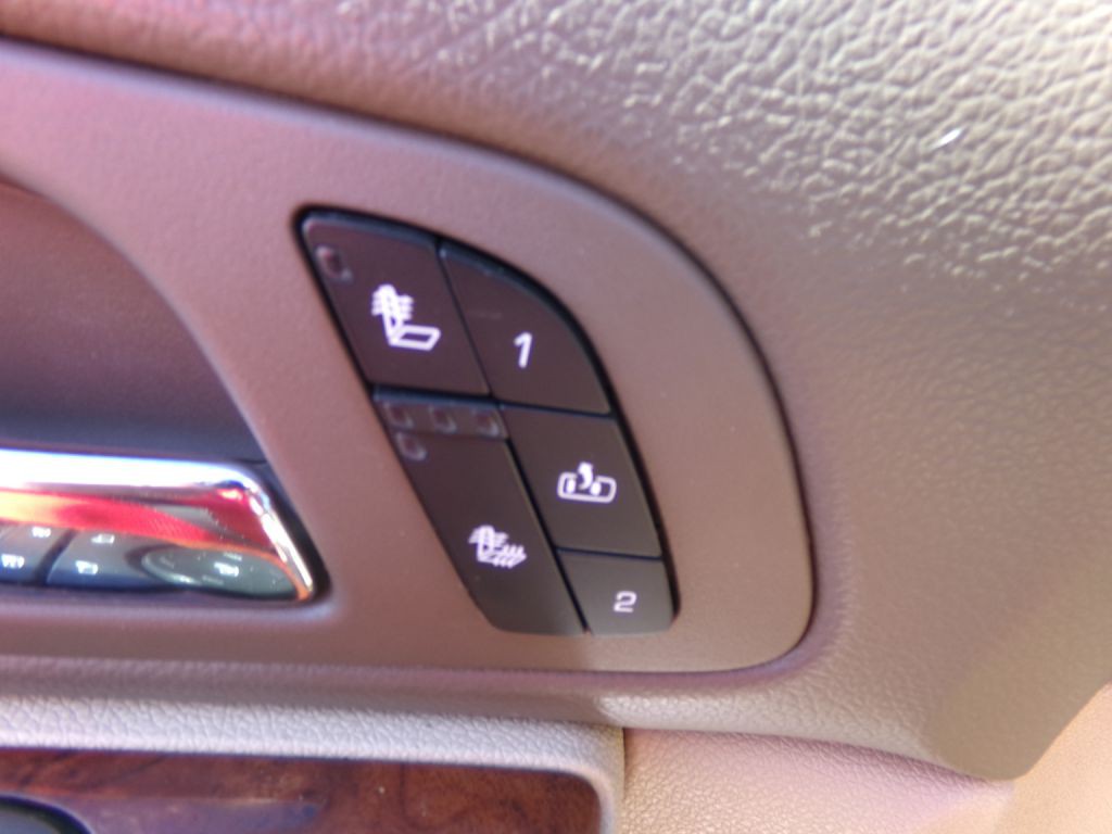 2012 Chevrolet Suburban Image 13