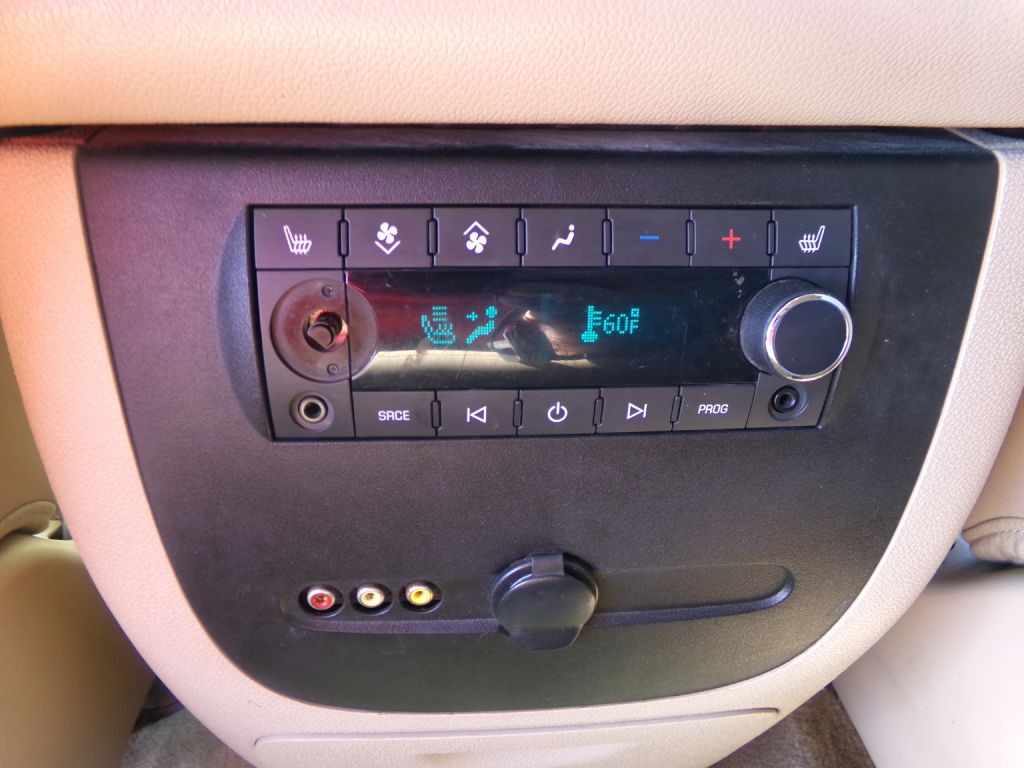 2012 Chevrolet Suburban Image 34