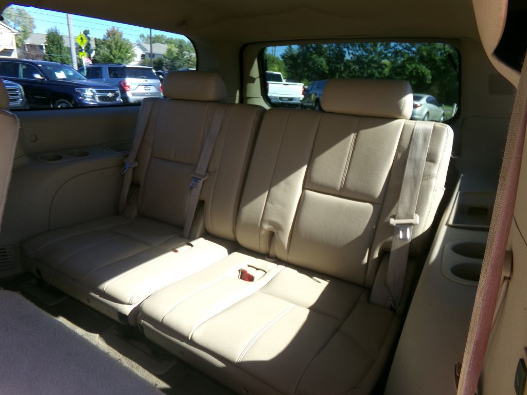 2012 Chevrolet Suburban Image 36