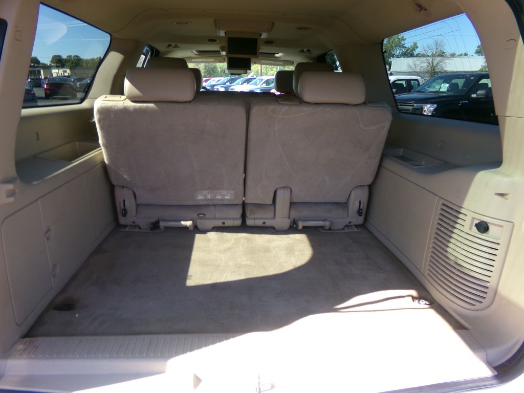 2012 Chevrolet Suburban Image 38