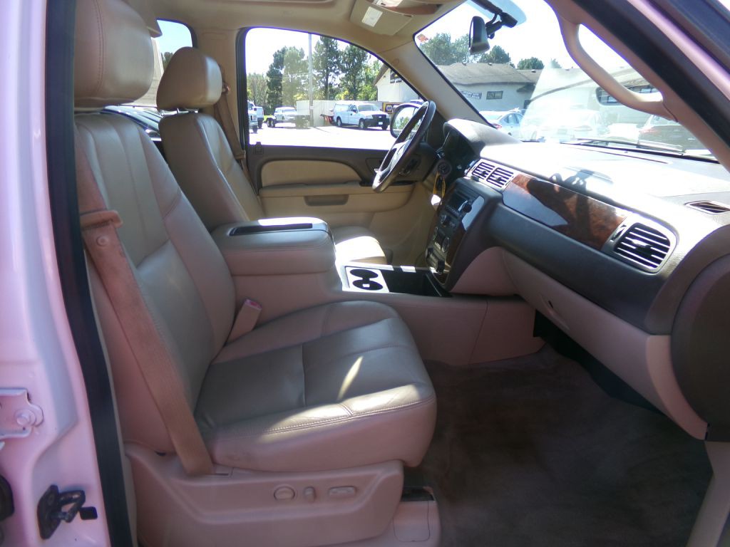 2012 Chevrolet Suburban Image 41