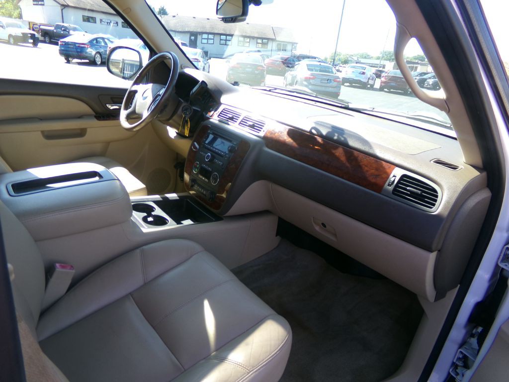 2012 Chevrolet Suburban Image 42