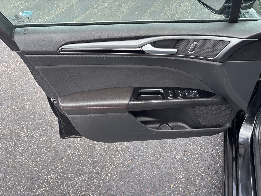 2013 Ford Fusion Image 9