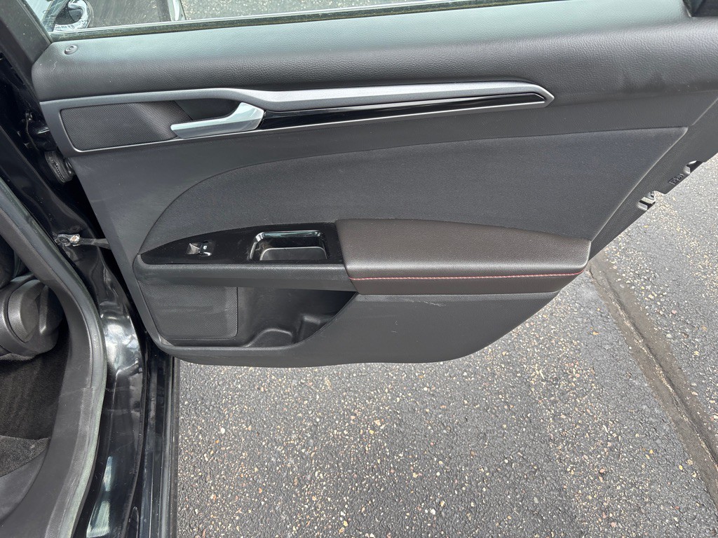 2013 Ford Fusion Image 23