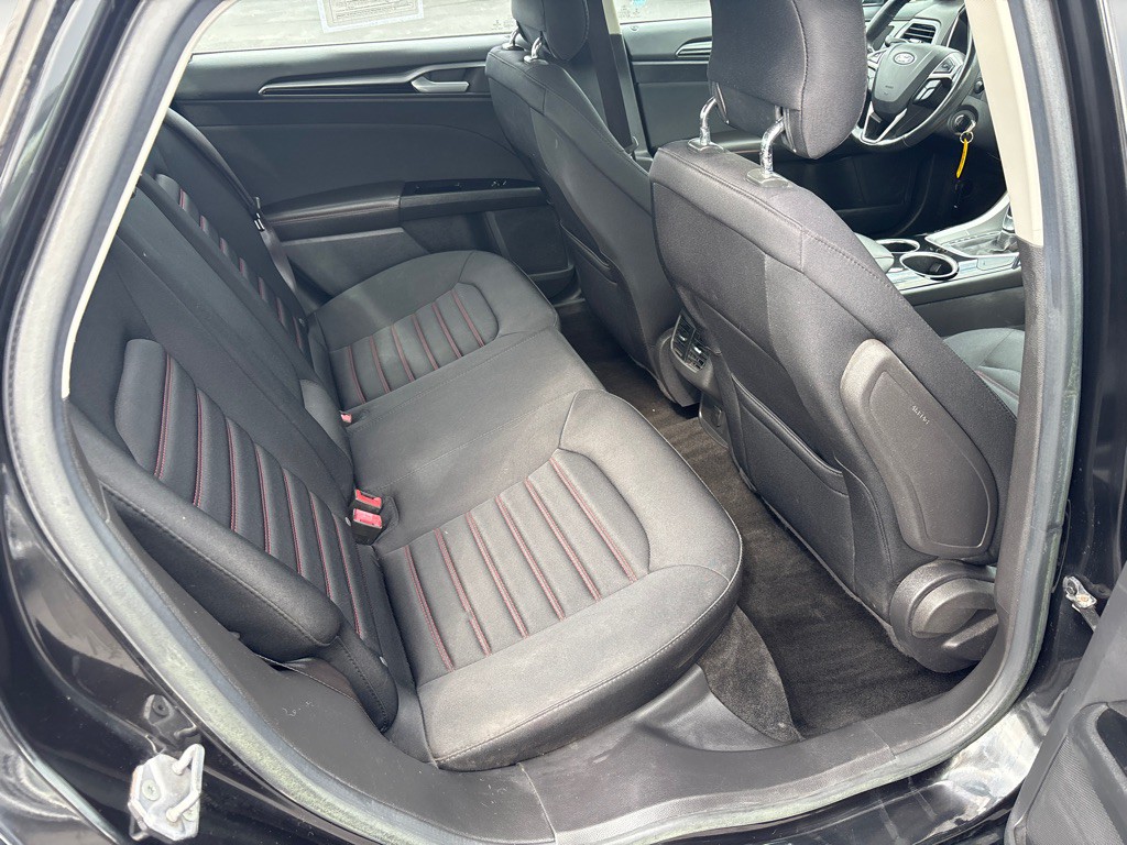2013 Ford Fusion Image 24