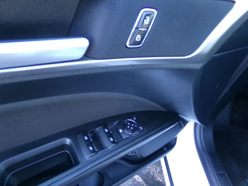 2020 Ford Fusion Image 10