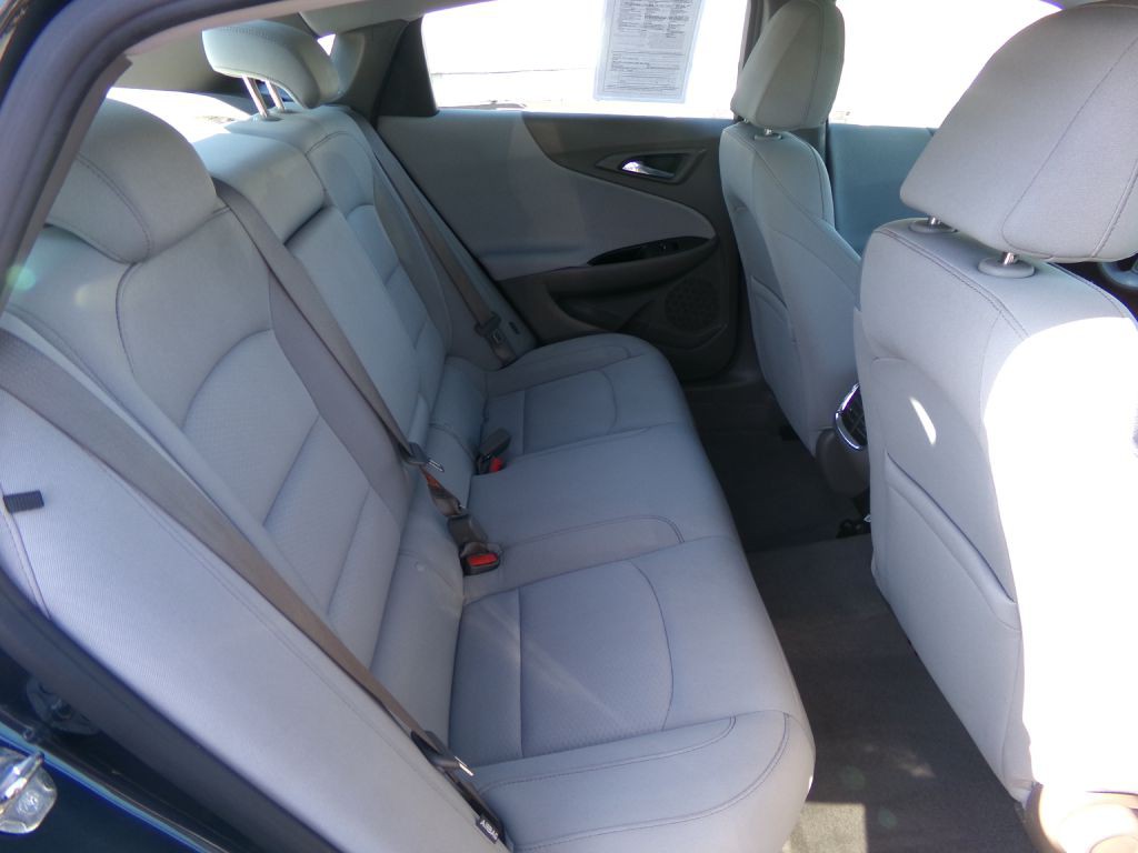 2020 Chevrolet Malibu Image 31