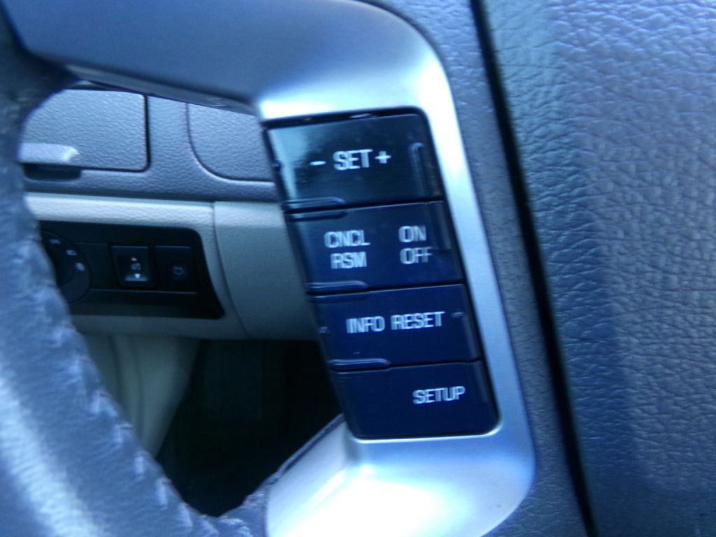 2011 Ford Fusion Image 17