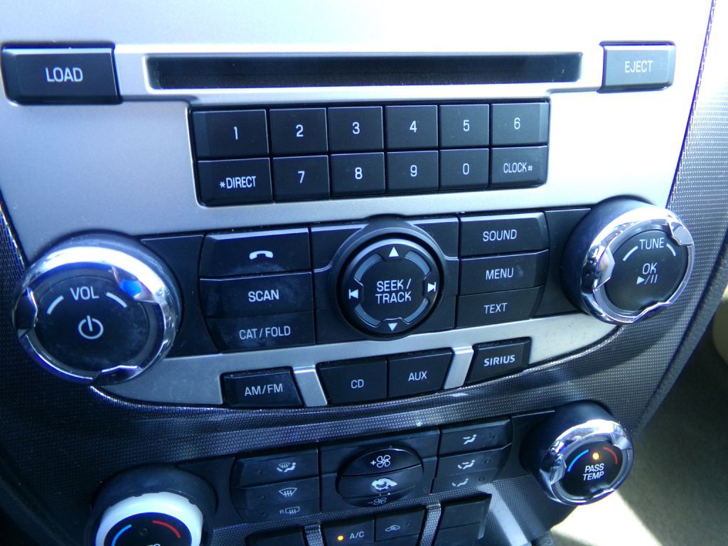 2011 Ford Fusion Image 21