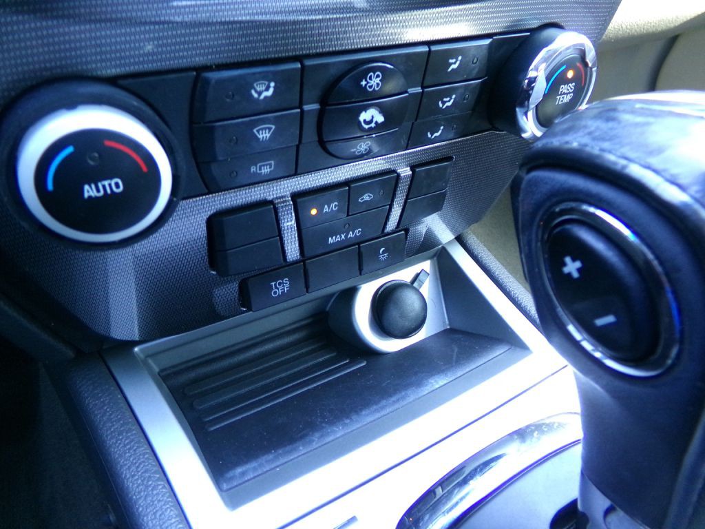 2011 Ford Fusion Image 22