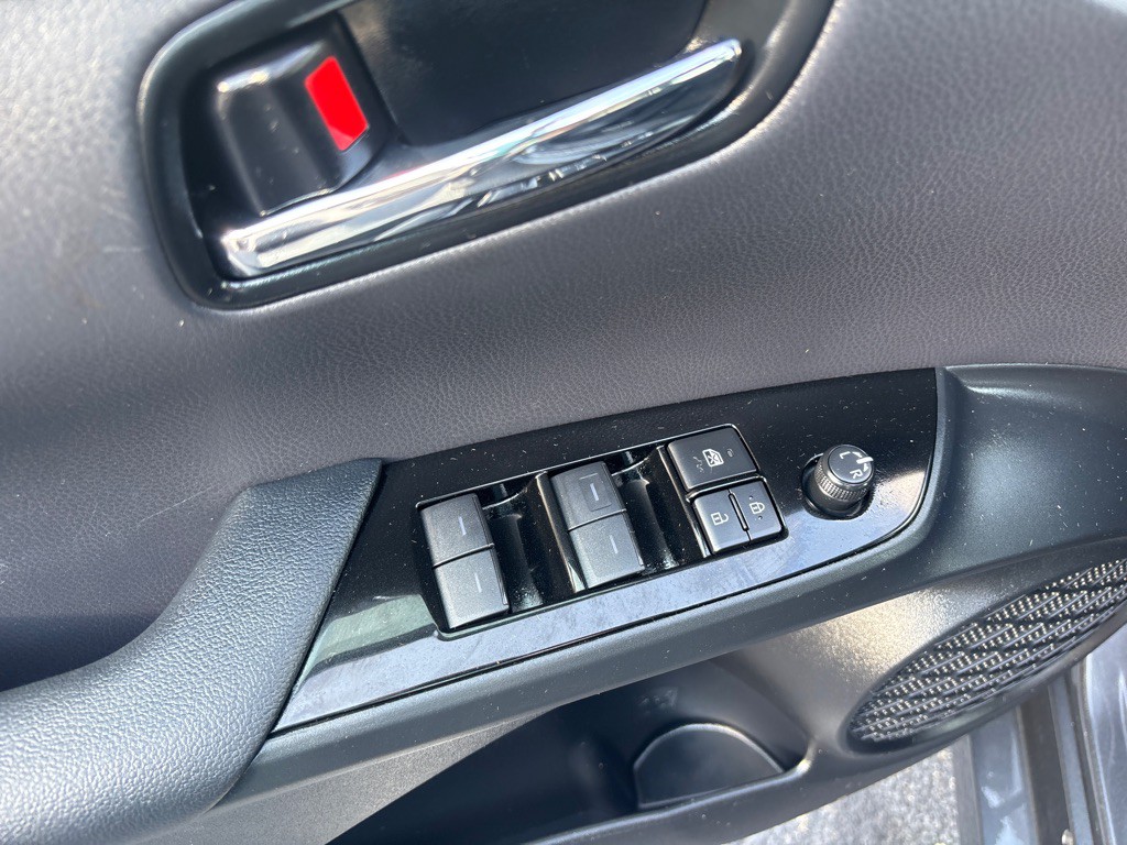 2020 Toyota Prius Image 10