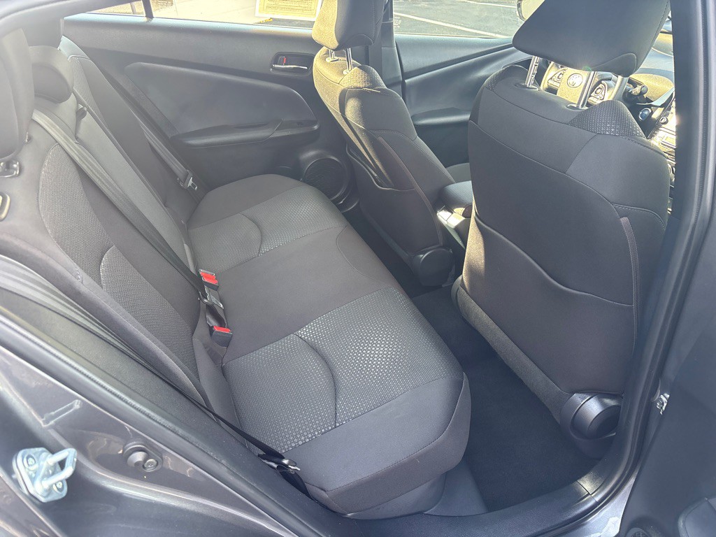 2020 Toyota Prius Image 30