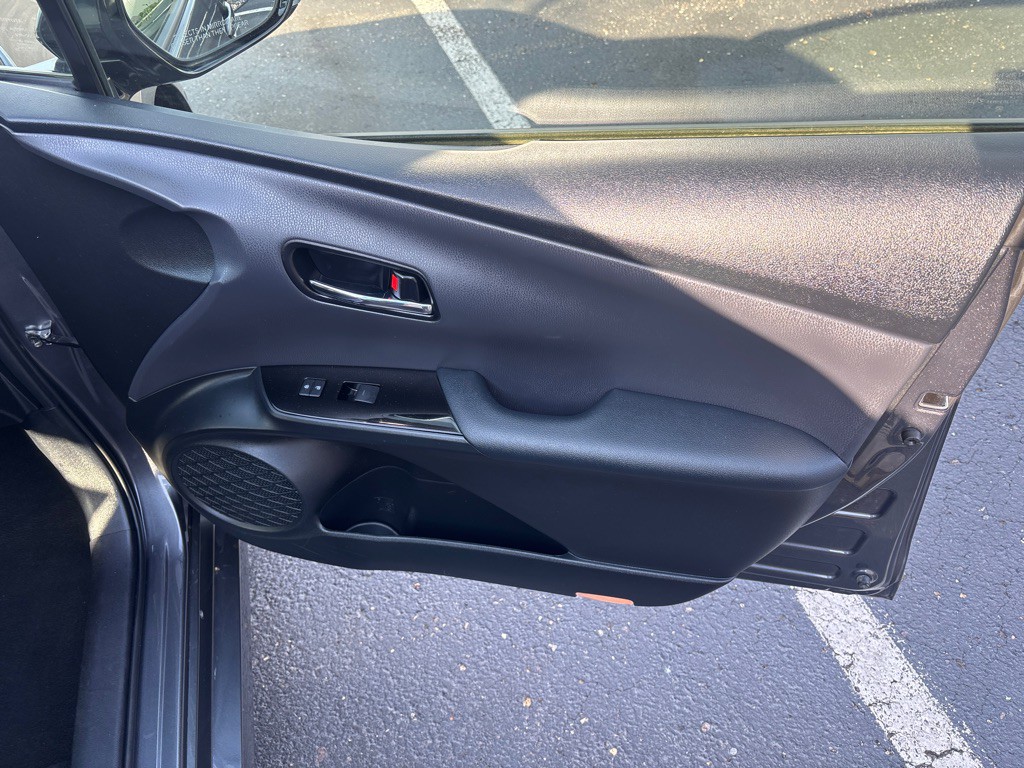 2020 Toyota Prius Image 31