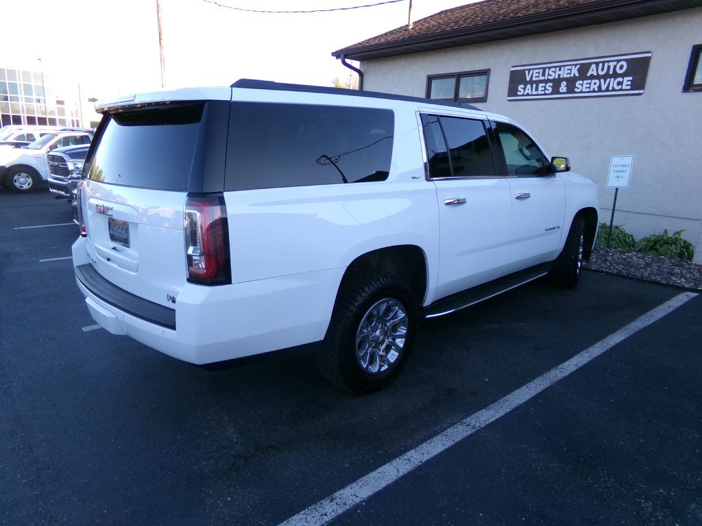 2018 GMC Yukon Image 3
