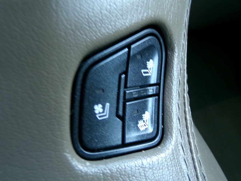 2018 GMC Yukon Image 32