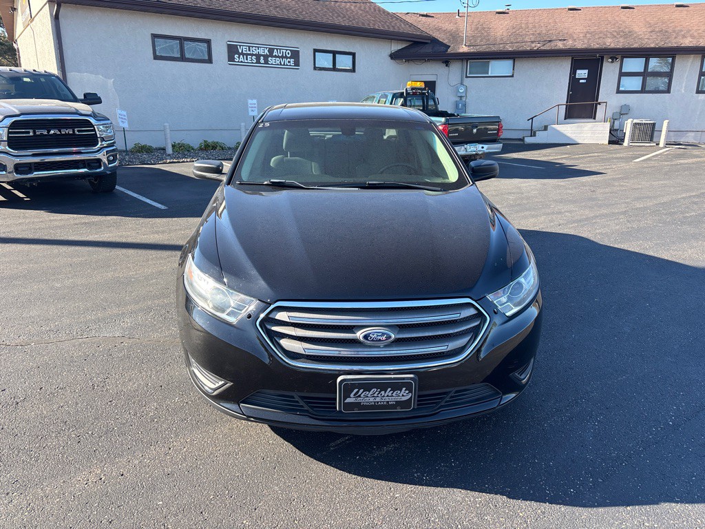 2016 Ford Taurus Image 8