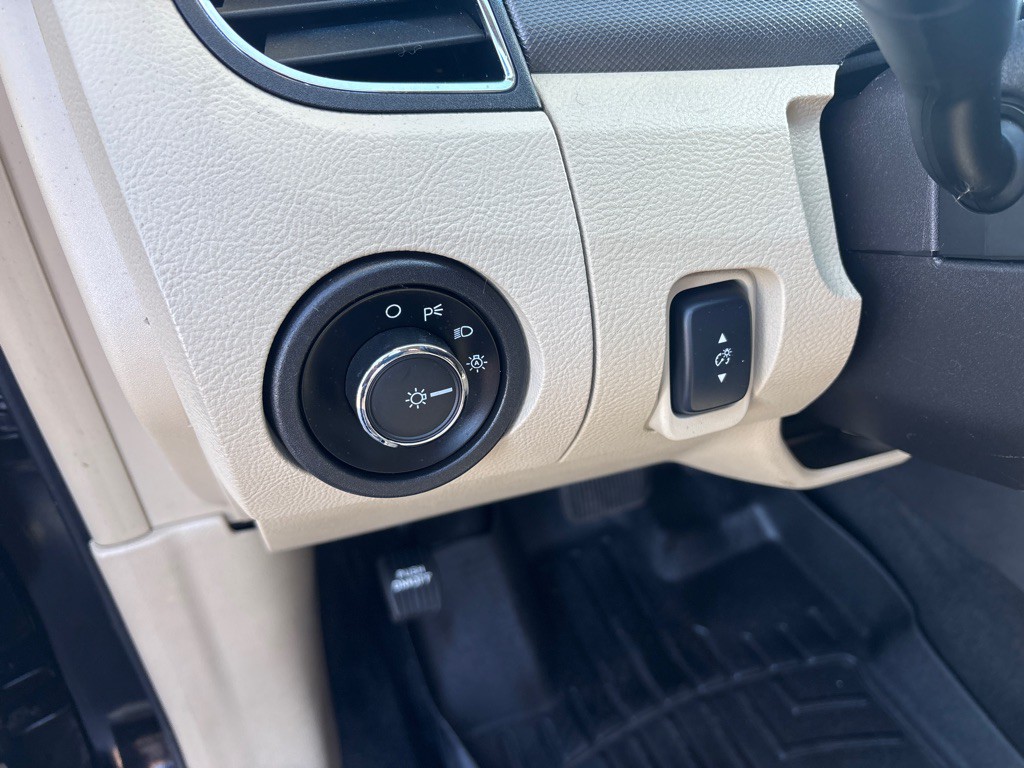 2016 Ford Taurus Image 13