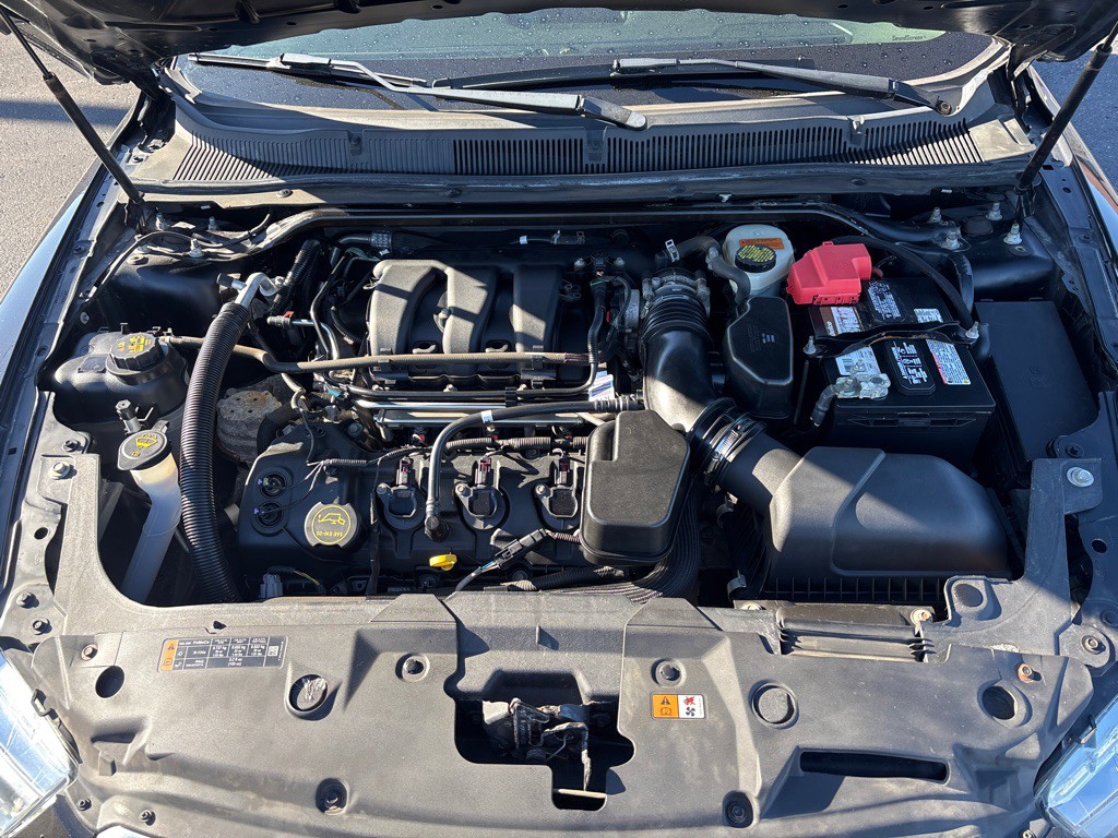 2016 Ford Taurus Image 28