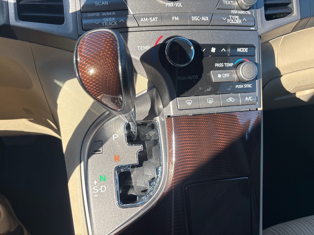 2009 Toyota Venza Image 18