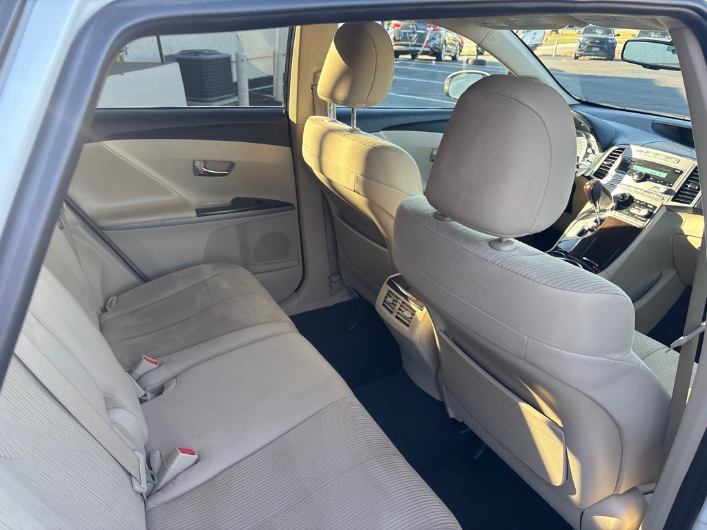 2009 Toyota Venza Image 24