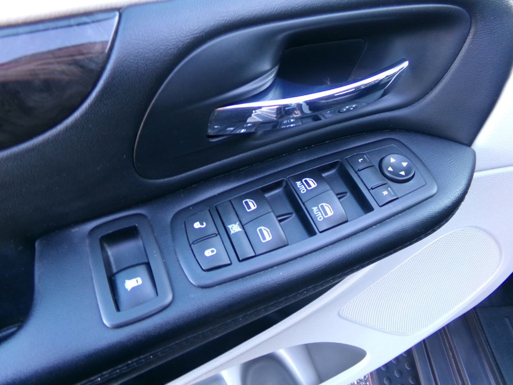 2016 Dodge Grand Caravan Image 15