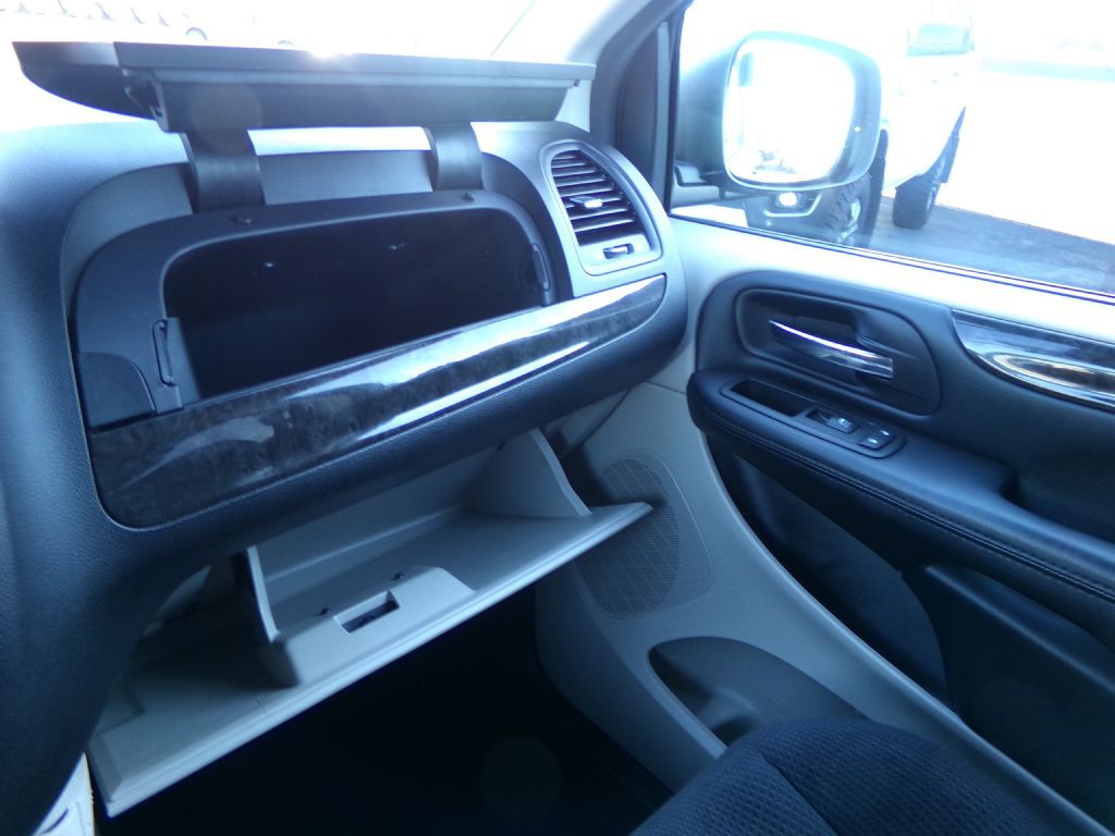 2016 Dodge Grand Caravan Image 27