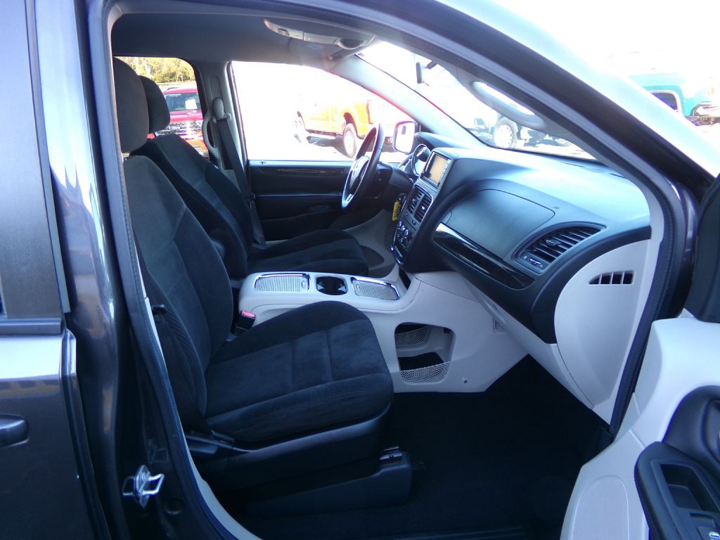 2016 Dodge Grand Caravan Image 33