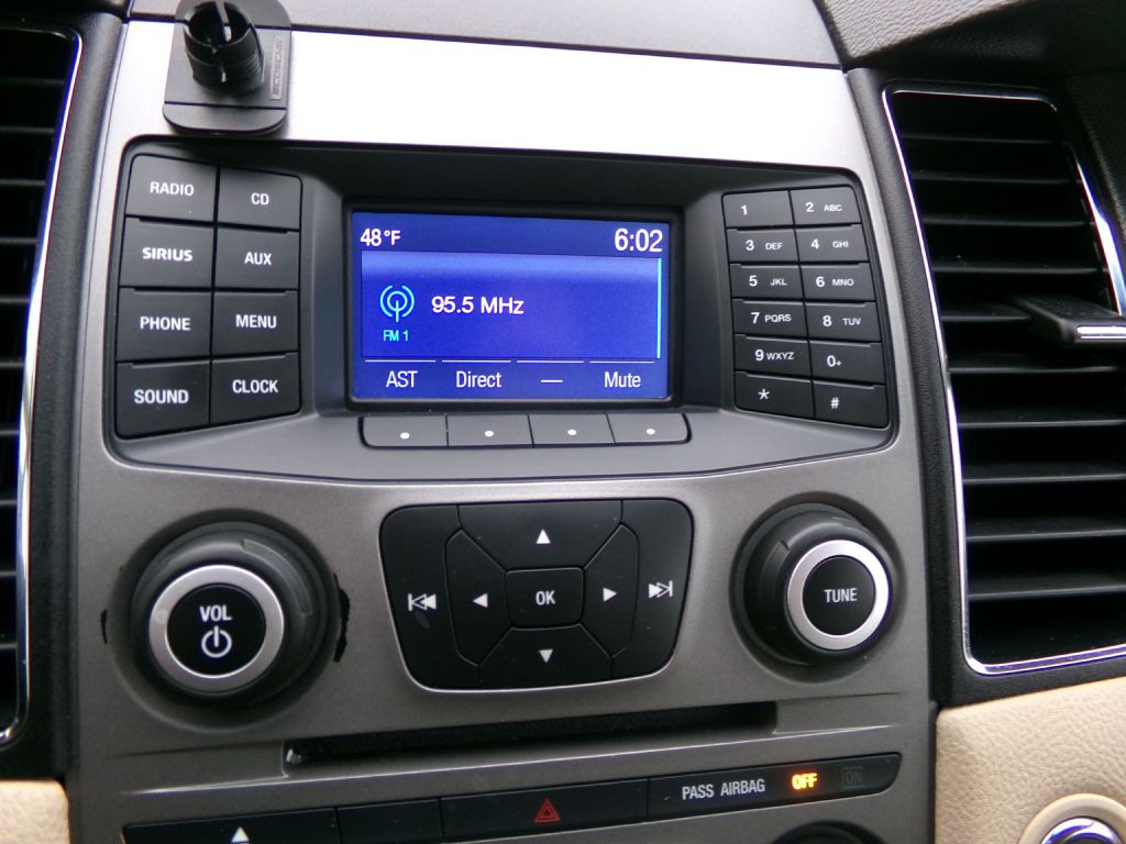 2016 Ford Taurus Image 19