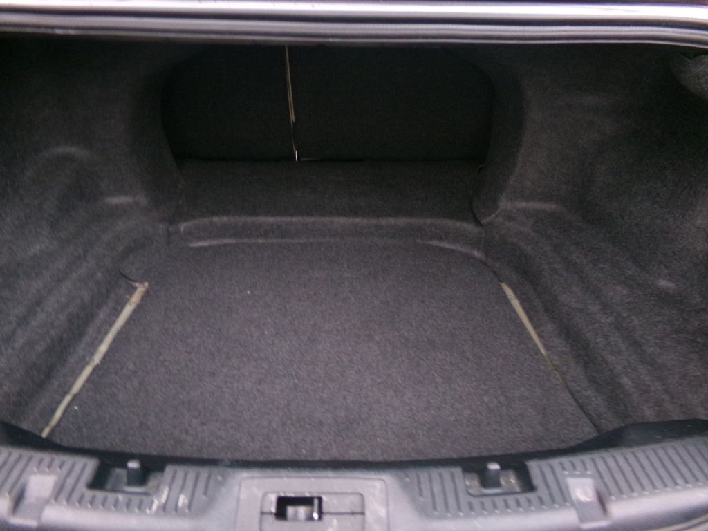 2016 Ford Taurus Image 28