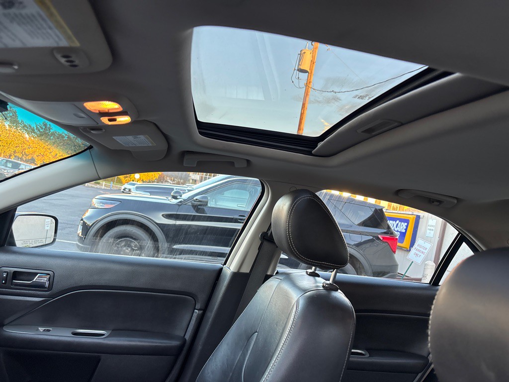 2011 Ford Fusion Image 23