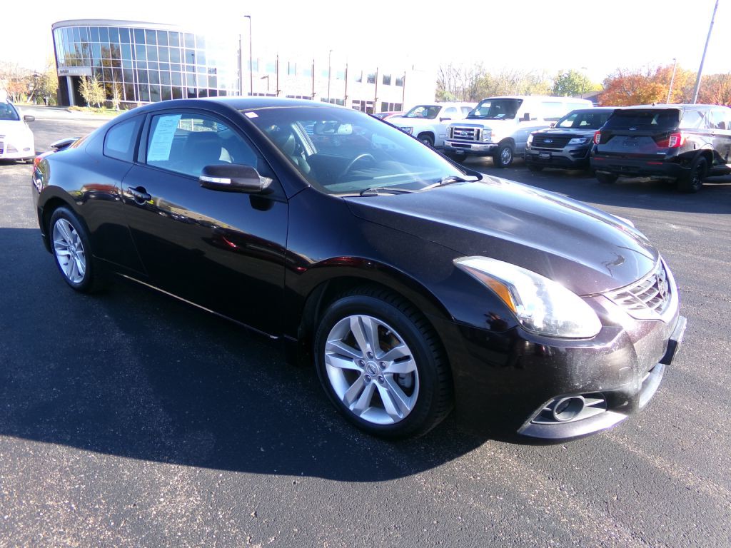 2010 Nissan Altima Image 9