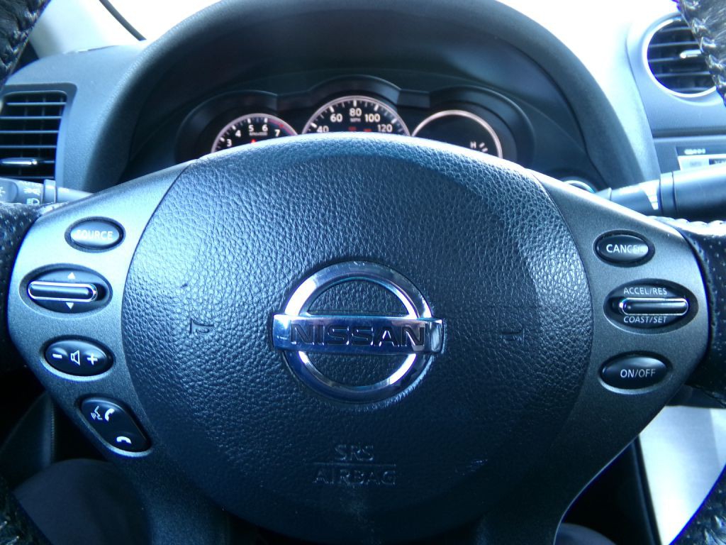 2010 Nissan Altima Image 18