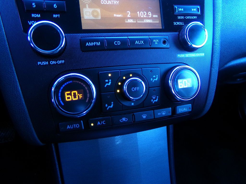 2010 Nissan Altima Image 22