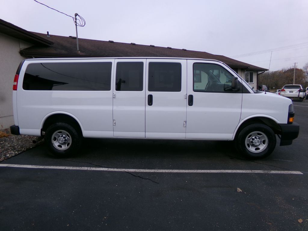 2019 Chevrolet Express Image 2