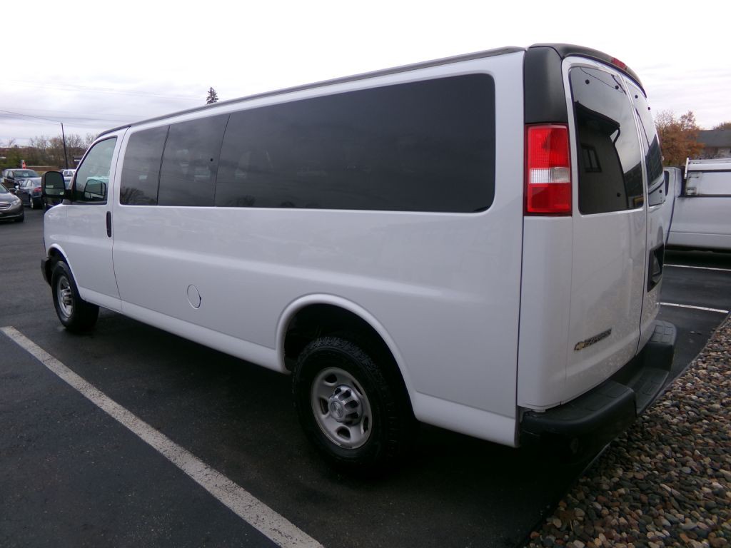 2019 Chevrolet Express Image 5