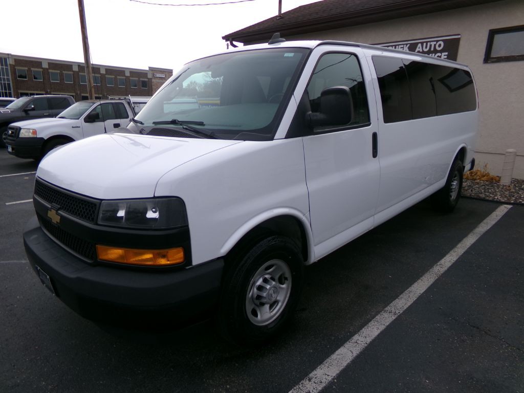 2019 Chevrolet Express Image 7