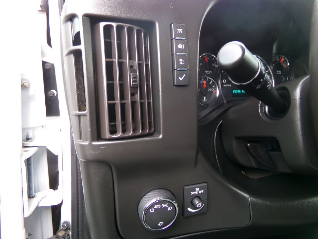 2019 Chevrolet Express Image 11