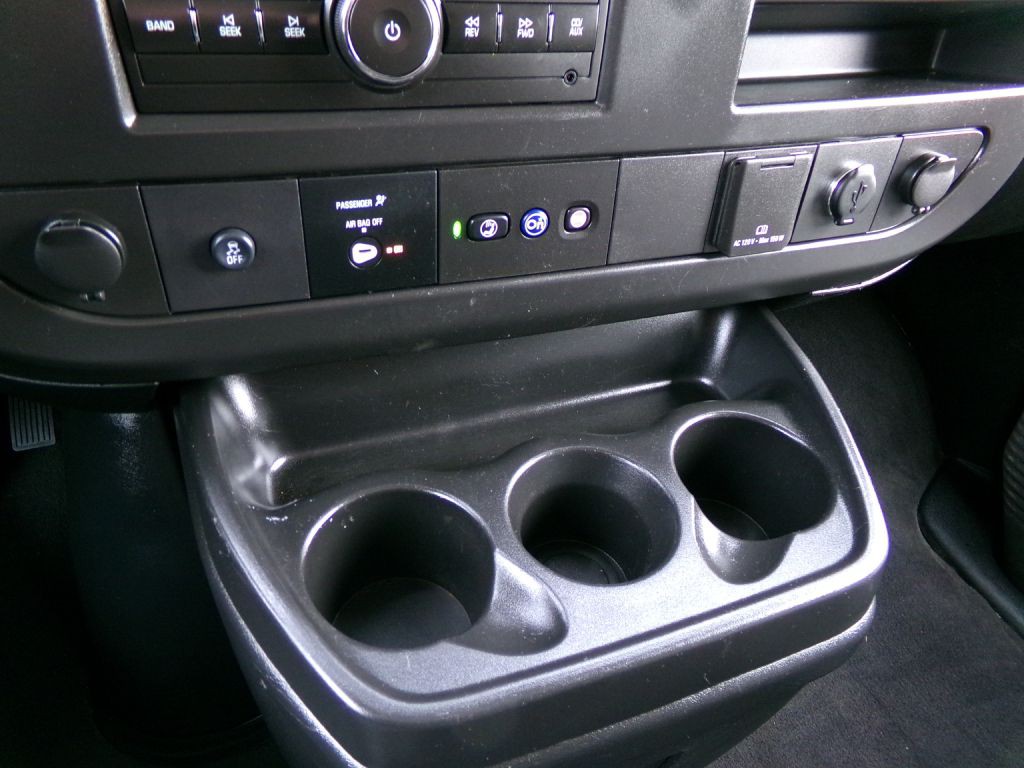2019 Chevrolet Express Image 17