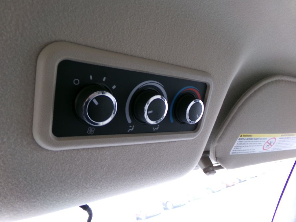 2019 Chevrolet Express Image 21