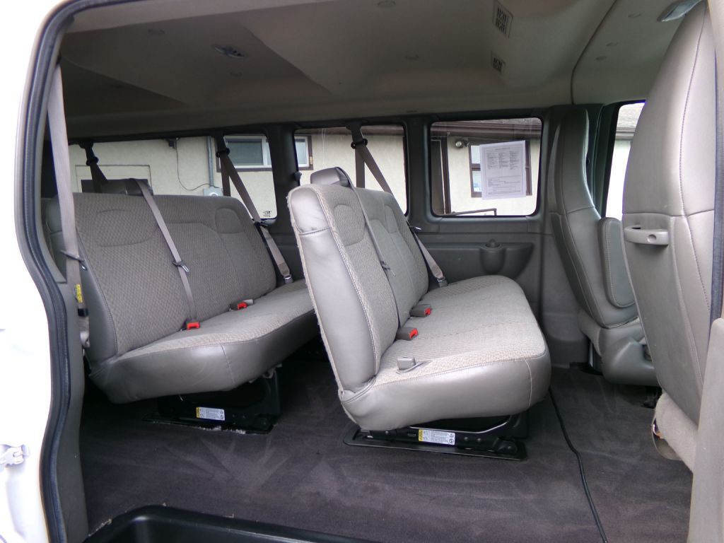 2019 Chevrolet Express Image 22