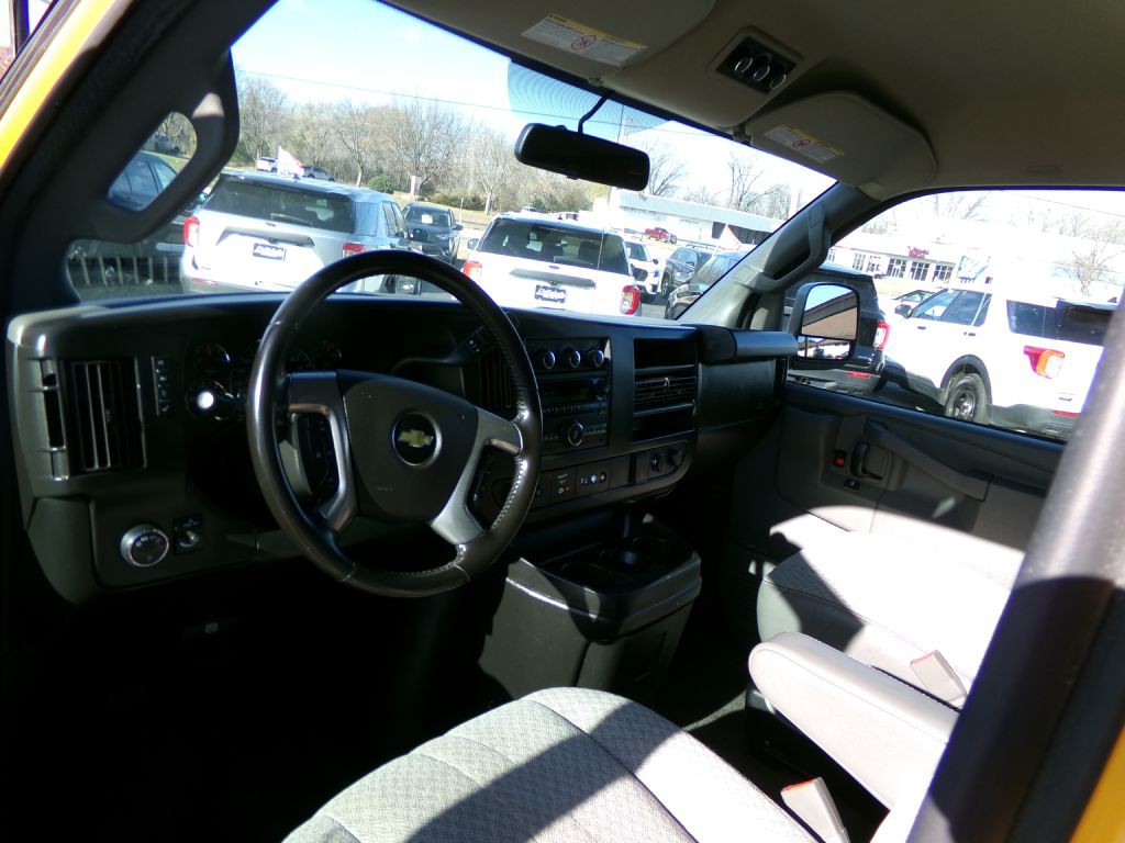 2017 Chevrolet Express Image 11